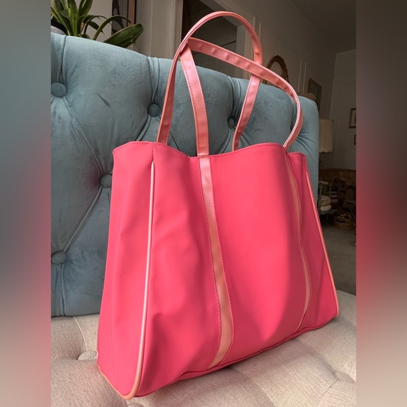 Clinique Pink Peach Waterproof Tote Bag NEW - Picture 2 of 10